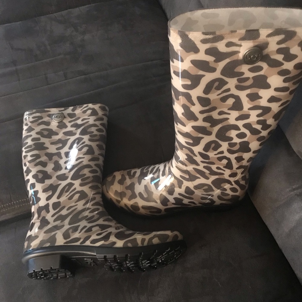 Brand new Ugg rain boots.